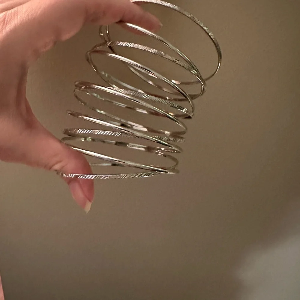 Bangle Bracelet - Picture 3 of 4